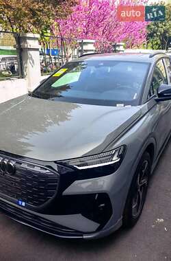 Audi Q4 e-tron 2025 Audi Q4 e-tron 2025