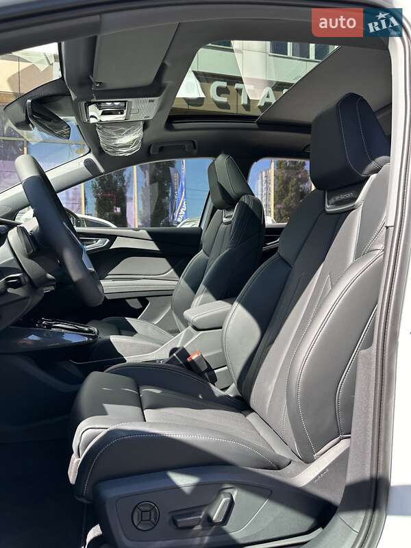 Позашляховик / Кросовер Audi Q4 e-tron 2025 в Києві