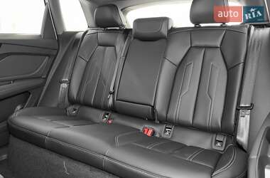 Внедорожник / Кроссовер Audi Q4 e-tron 2025 в 
