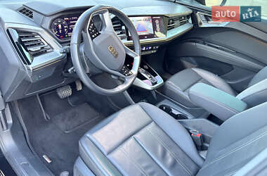 Внедорожник / Кроссовер Audi Q4 e-tron 2022 в 