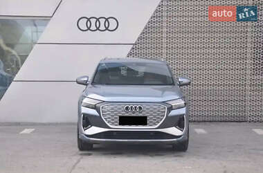 Внедорожник / Кроссовер Audi Q4 e-tron 2023 в 