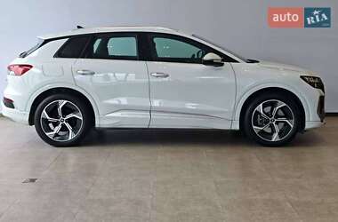 Внедорожник / Кроссовер Audi Q4 e-tron 2023 в 