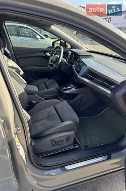 Внедорожник / Кроссовер Audi Q4 e-tron 2023 в 