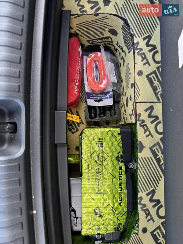 Внедорожник / Кроссовер Audi Q4 e-tron 2023 в Киеве фото 20 Внедорожник / Кроссовер Audi Q4 e-tron 2023 в Киеве