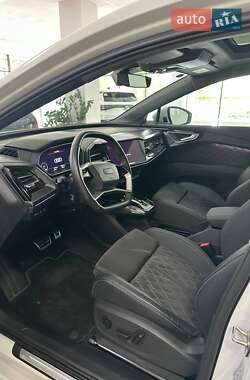 Внедорожник / Кроссовер Audi Q4 e-tron 2023 в 