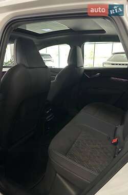 Внедорожник / Кроссовер Audi Q4 e-tron 2023 в 