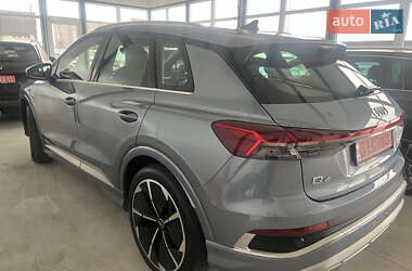 Внедорожник / Кроссовер Audi Q4 e-tron 2023 в 