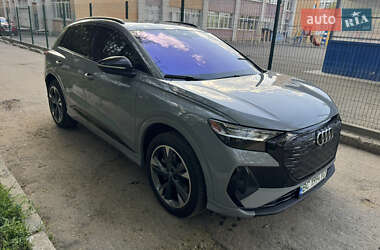 Внедорожник / Кроссовер Audi Q4 e-tron 2023 в 