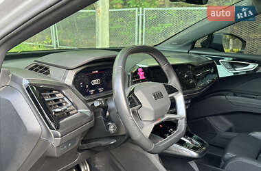 Внедорожник / Кроссовер Audi Q4 e-tron 2023 в 
