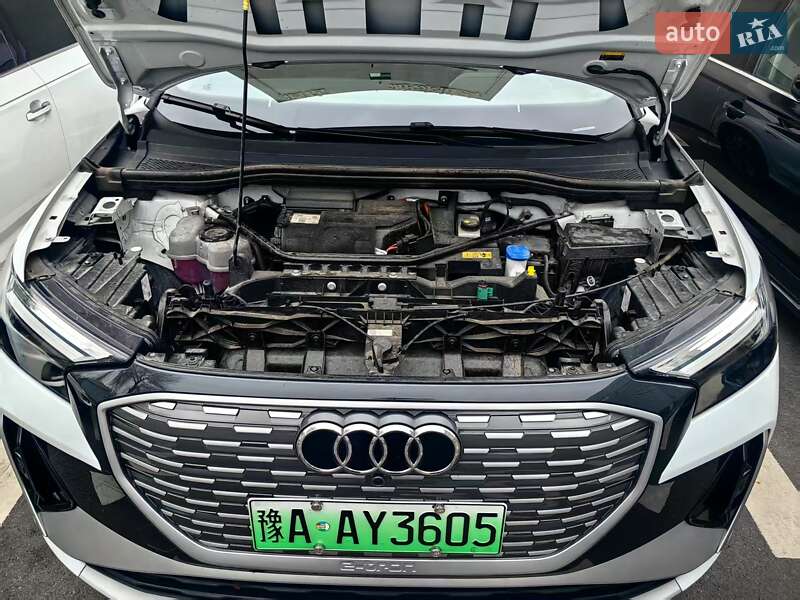 Внедорожник / Кроссовер Audi Q4 e-tron 2023 в Киеве