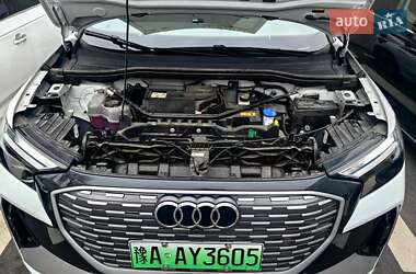 Внедорожник / Кроссовер Audi Q4 e-tron 2023 в 