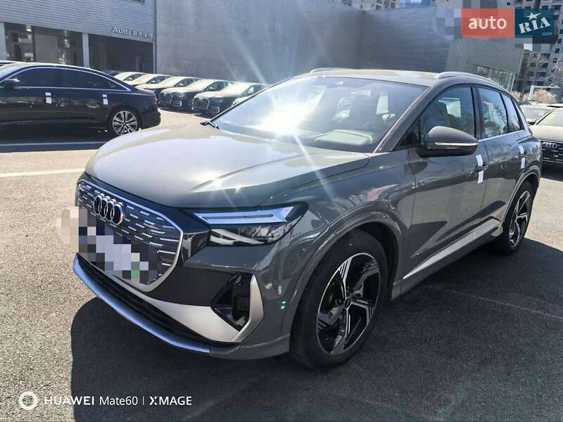 Audi Q4 e-tron 2023