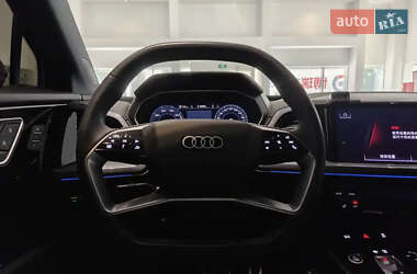 Внедорожник / Кроссовер Audi Q4 e-tron 2023 в 