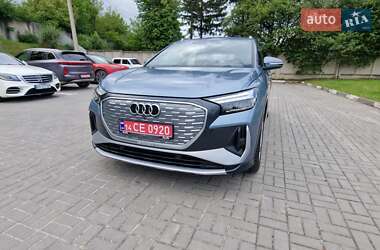 Позашляховик / Кросовер Audi Q4 e-tron 2023 в 