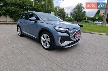 Позашляховик / Кросовер Audi Q4 e-tron 2023 в 