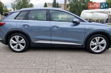 Позашляховик / Кросовер Audi Q4 e-tron 2023 в 