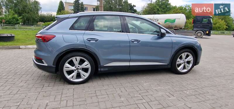 Внедорожник / Кроссовер Audi Q4 e-tron 2023 в Тернополе