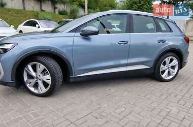 Позашляховик / Кросовер Audi Q4 e-tron 2023 в 