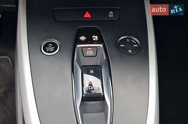 Позашляховик / Кросовер Audi Q4 e-tron 2023 в 