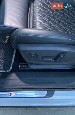 Внедорожник / Кроссовер Audi Q4 e-tron 2021 в 