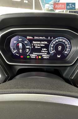 Внедорожник / Кроссовер Audi Q4 e-tron 2022 в 
