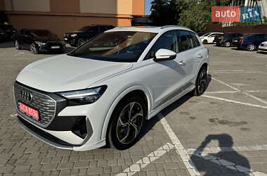Внедорожник / Кроссовер Audi Q4 e-tron 2023 в 