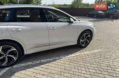 Внедорожник / Кроссовер Audi Q4 e-tron 2023 в 