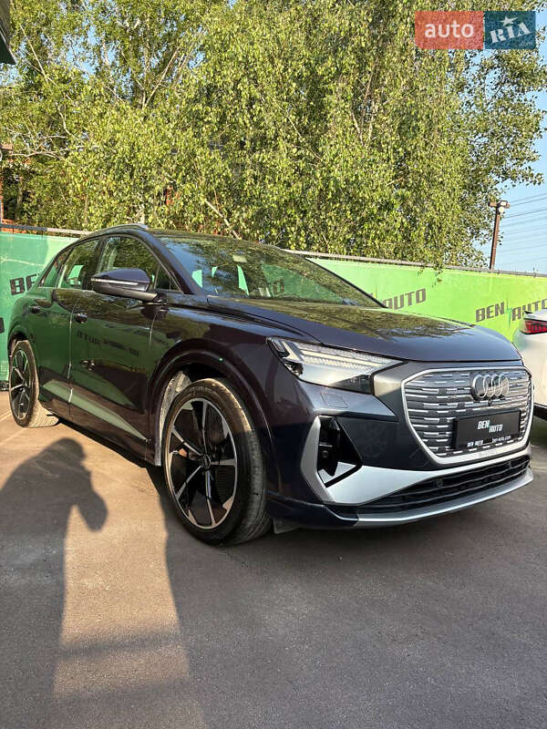 Audi Q4 e-tron 2024