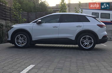 Внедорожник / Кроссовер Audi Q4 e-tron 2023 в 