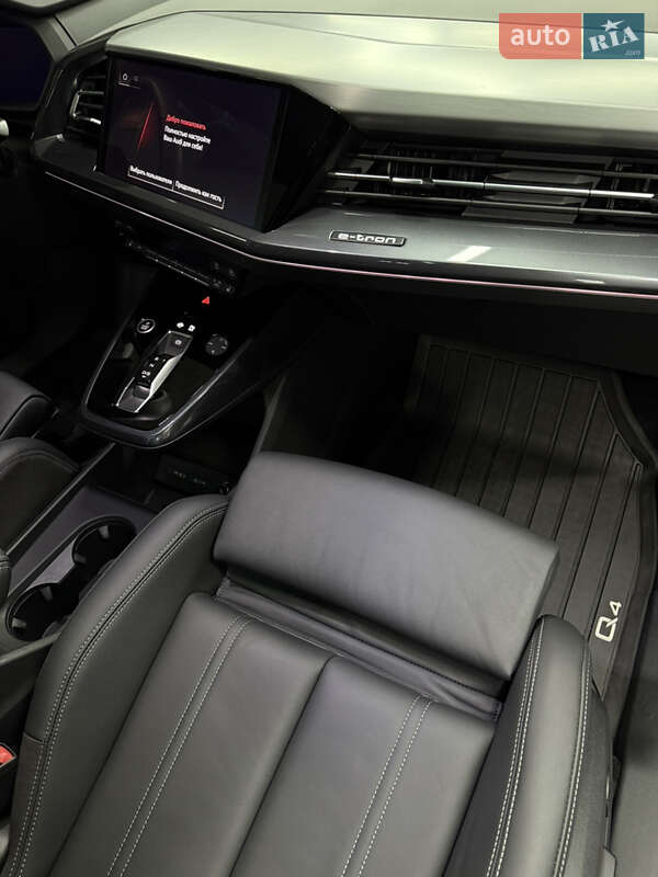 Позашляховик / Кросовер Audi Q4 e-tron 2023 в Одесі