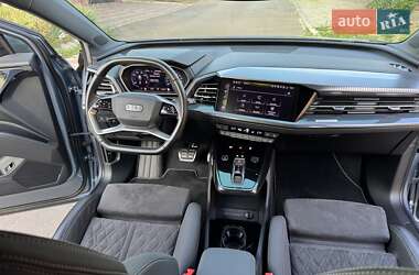 Внедорожник / Кроссовер Audi Q4 e-tron 2023 в 