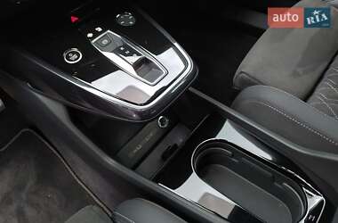 Внедорожник / Кроссовер Audi Q4 e-tron 2023 в 