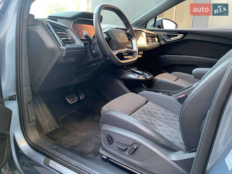 Внедорожник / Кроссовер Audi Q4 e-tron 2023 в Киеве