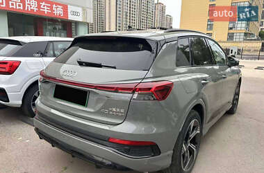 Внедорожник / Кроссовер Audi Q4 e-tron 2023 в 