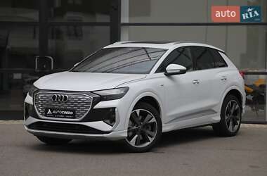 Внедорожник / Кроссовер Audi Q4 e-tron 2023 в 