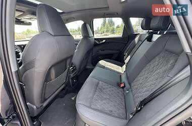 Позашляховик / Кросовер Audi Q4 e-tron 2023 в 