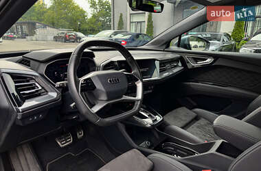 Внедорожник / Кроссовер Audi Q4 e-tron 2023 в 