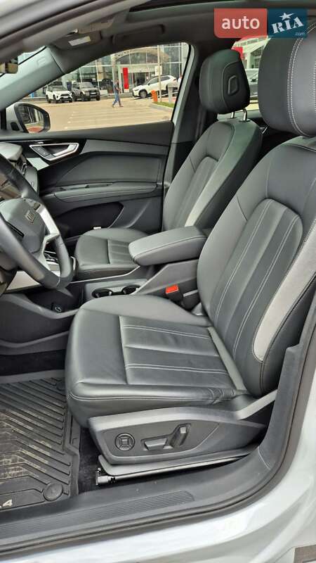Внедорожник / Кроссовер Audi Q4 e-tron 2023 в Белой Церкви