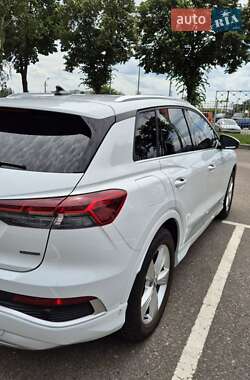 Внедорожник / Кроссовер Audi Q4 e-tron 2023 в 