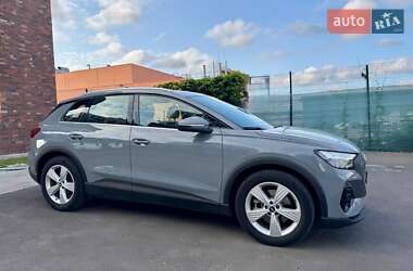 Внедорожник / Кроссовер Audi Q4 e-tron 2022 в 