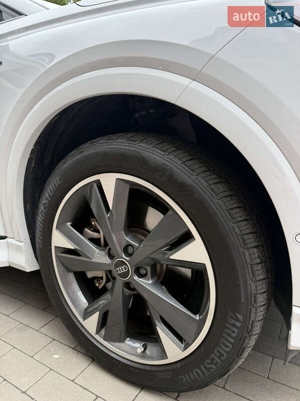 Внедорожник / Кроссовер Audi Q4 e-tron 2023 в Чернигове