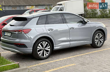 Позашляховик / Кросовер Audi Q4 e-tron 2023 в 