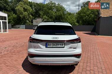 Позашляховик / Кросовер Audi Q4 e-tron 2022 в 