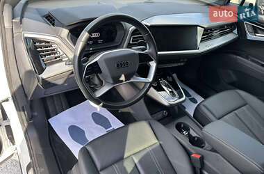 Внедорожник / Кроссовер Audi Q4 e-tron 2024 в 