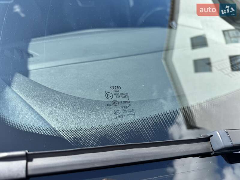 Внедорожник / Кроссовер Audi Q4 e-tron 2022 в Жашкове
