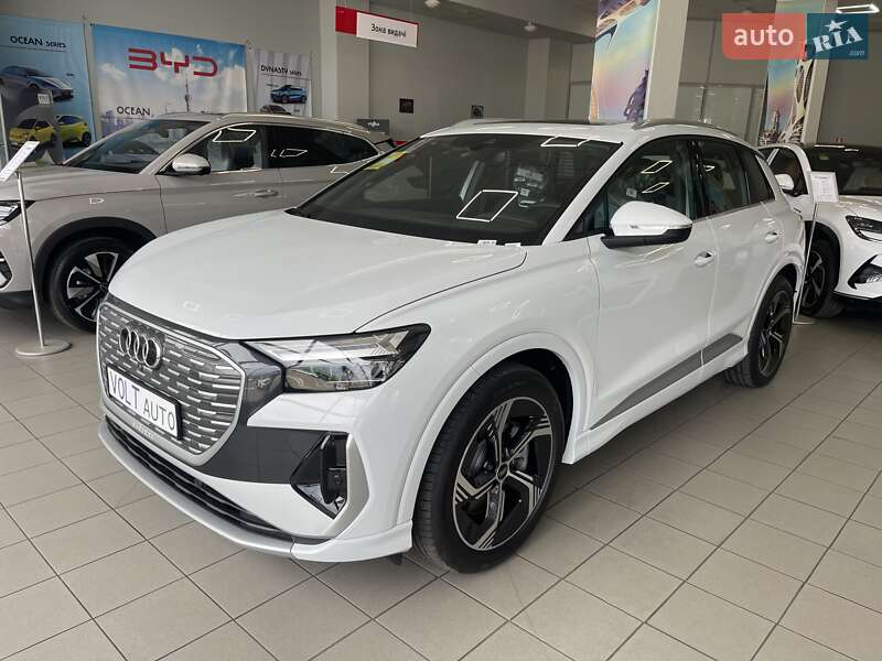 Внедорожник / Кроссовер Audi Q4 e-tron 2025 в 