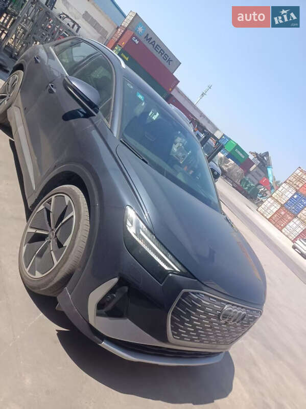 Внедорожник / Кроссовер Audi Q4 e-tron 2023 в Киеве фото 21 Внедорожник / Кроссовер Audi Q4 e-tron 2023 в Киеве
