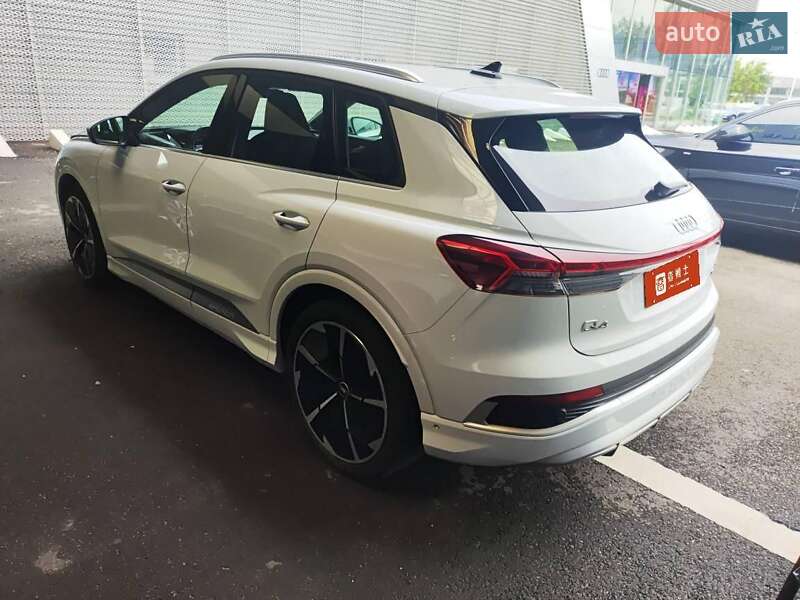 Внедорожник / Кроссовер Audi Q4 e-tron 2023 в Киеве