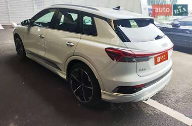 Внедорожник / Кроссовер Audi Q4 e-tron 2023 в 