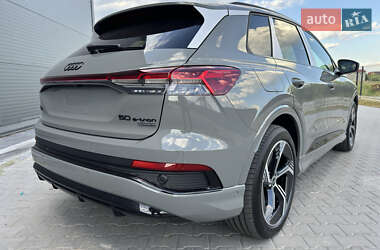 Внедорожник / Кроссовер Audi Q4 e-tron 2025 в 